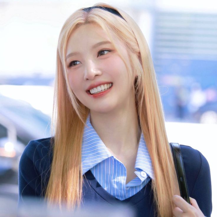 joycherryss's tweet image. Smiling JOY :)