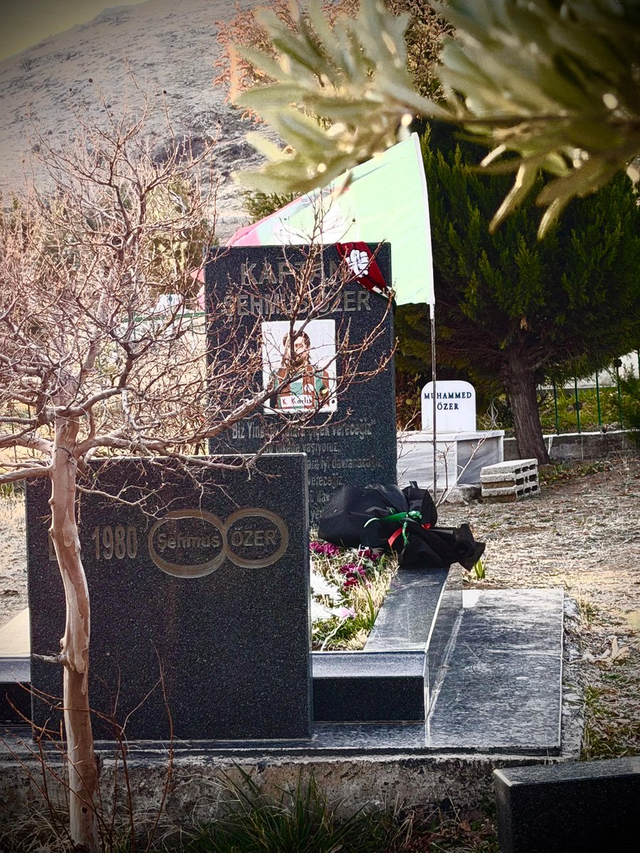 Bir yanımız hep seninle Büyük KAPTAN
Unutmadık , unutmayacağız 🌹
ŞÖ9