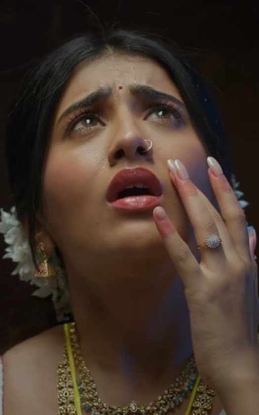 vishalisissy's tweet image. 🐂 : Hey vishu, my friends are going out today. get ready in saree I want enjoy your body

Me : okay da.. see u tonight 

After going to my bull's room. He lied to me his friends surrounded me and made me kneel and started slapping their dicks on my face