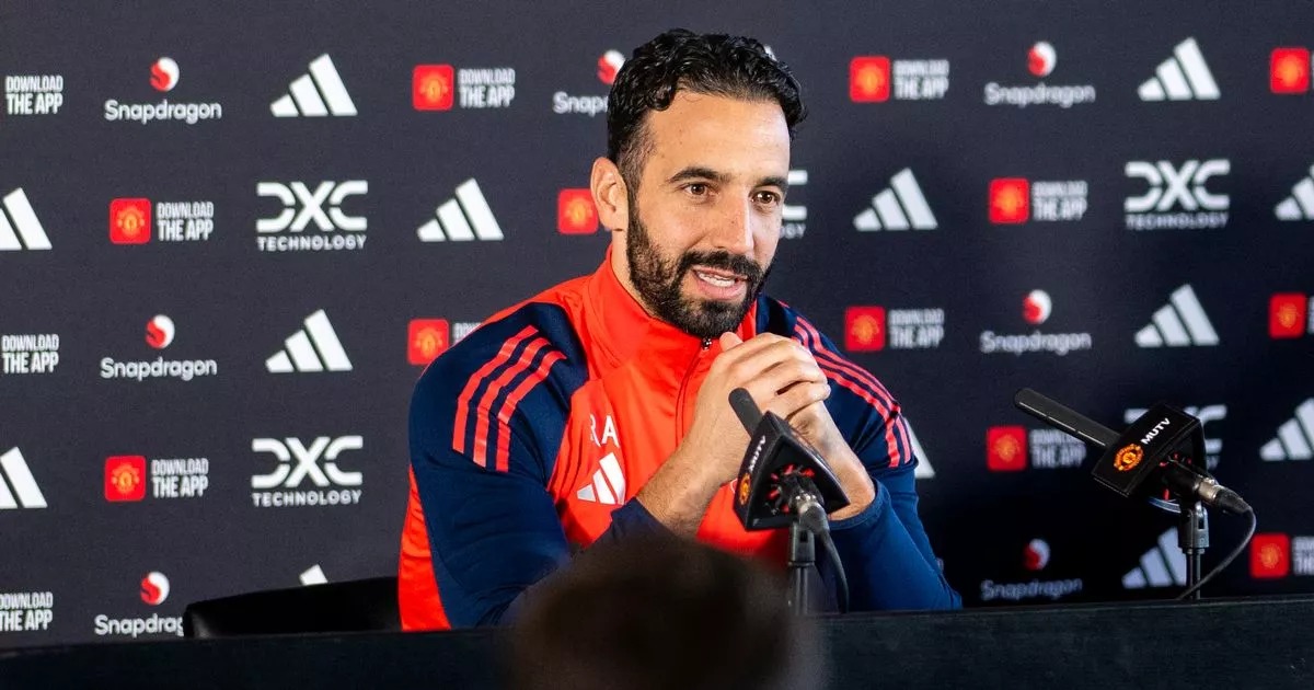 روبن أموريم عن كوبي ماينو: خلال المؤتمر الصحفي: "أداءه أمام بورنموث كان ممتازًا، وهذا ما يهم. مكتبي مفتوح دائمًا للجميع، ولم يراجعني أحد هذا الأسبوع، لذلك كل الأمور تسير بشكل طبيعي" 