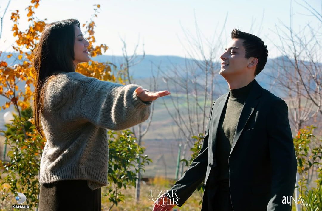 KayzerUpdates's tweet image. 43.bölüm fotoğraflarından #KayZer ✨️🤎

#UzakŞehir