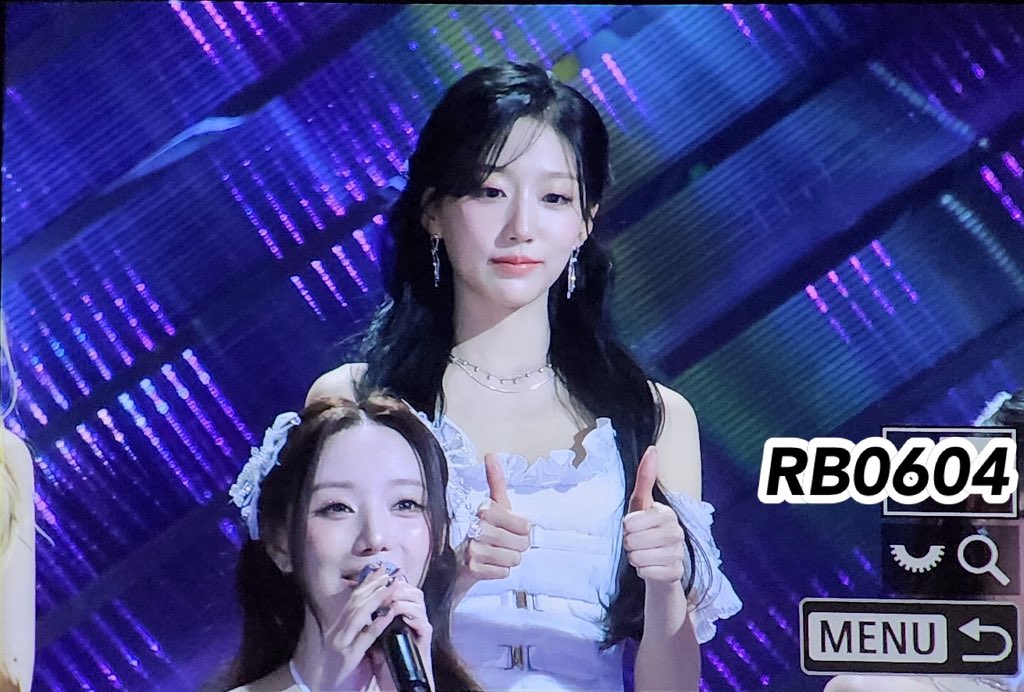 RB_0604's tweet photo. 251219 KBS 가요대축제🤍

예인 진짜 대단해... 😭🫳🏻♡ ✨

#정예인 #예인
#JEONGYEIN #YEIN 
#러블리즈 #Lovelyz https://t.co/iYN6WKDAkv