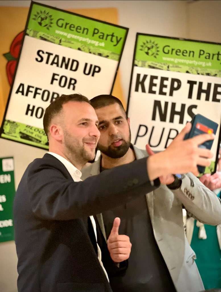 TheBritLad's tweet image. 🚨 BREAKING: Green Party councillor arrested on suspicion of modern slavery offences

Sohail Asghar, a Lancashire County Councillor has been arrested as part of a police investigation.

The mainstream media are burying this story, share it far and wide.