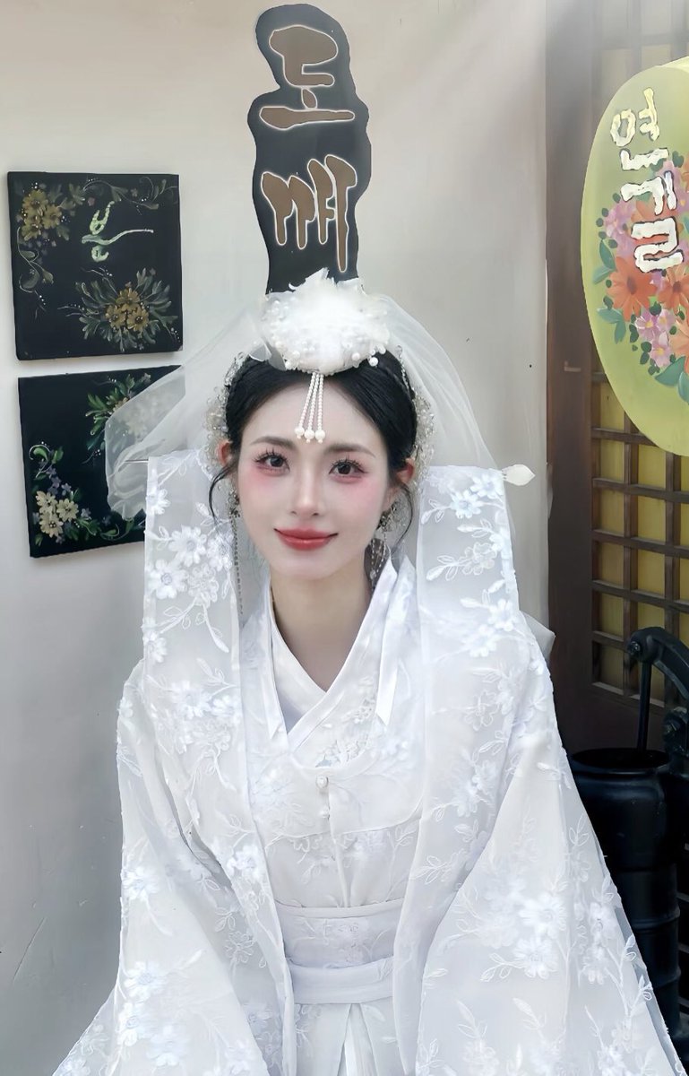 moxin660's tweet image. 想做你的公主👸🏻，可你不来找我怎么办
   v：moxin660