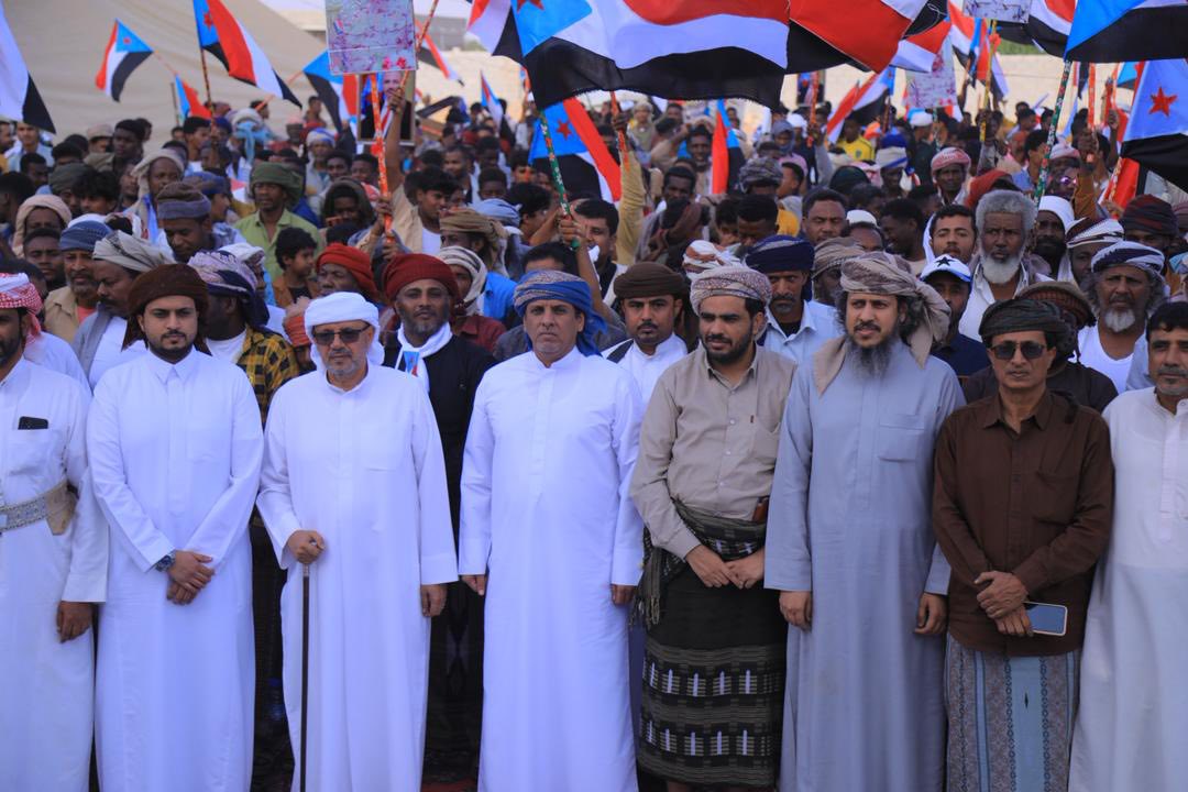 من ساحة الاعتصام المفتوح بالغيضة.. أبناء مديرية المسيلة بالمهرة يجددون مطالبتهم للرئيس الزُبيدي بإعلان دولة الجنوب العربي #القوات_الجنوبيه_طارده_للارهاب 