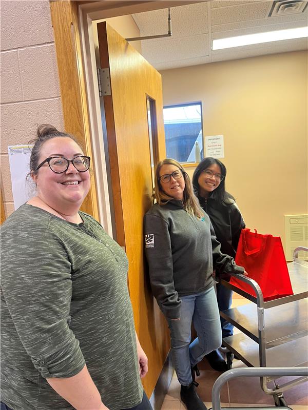 Thanks to our team members who volunteered with the Salvation Army Food Bank in the week leading up to the holidays. Their efforts, combined with the overwhelming generosity of donors, helped assemble holiday meal ingredients and gifts for a number of families in our community.🎄