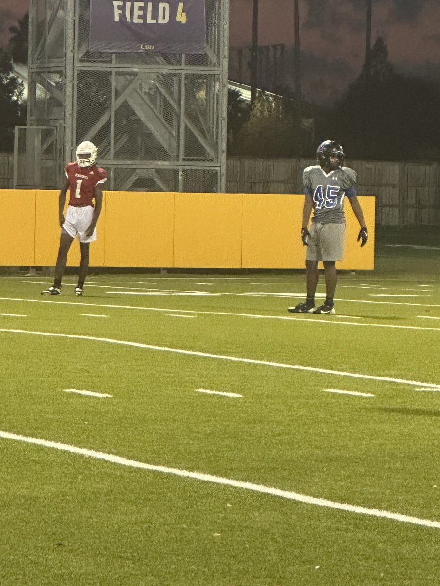 CurvinAlexT's tweet image. Last practice before the Red Stick Bowl Game at Olympia Stadium 1pm Saturday #Bulldogs #AllBiteNoBark