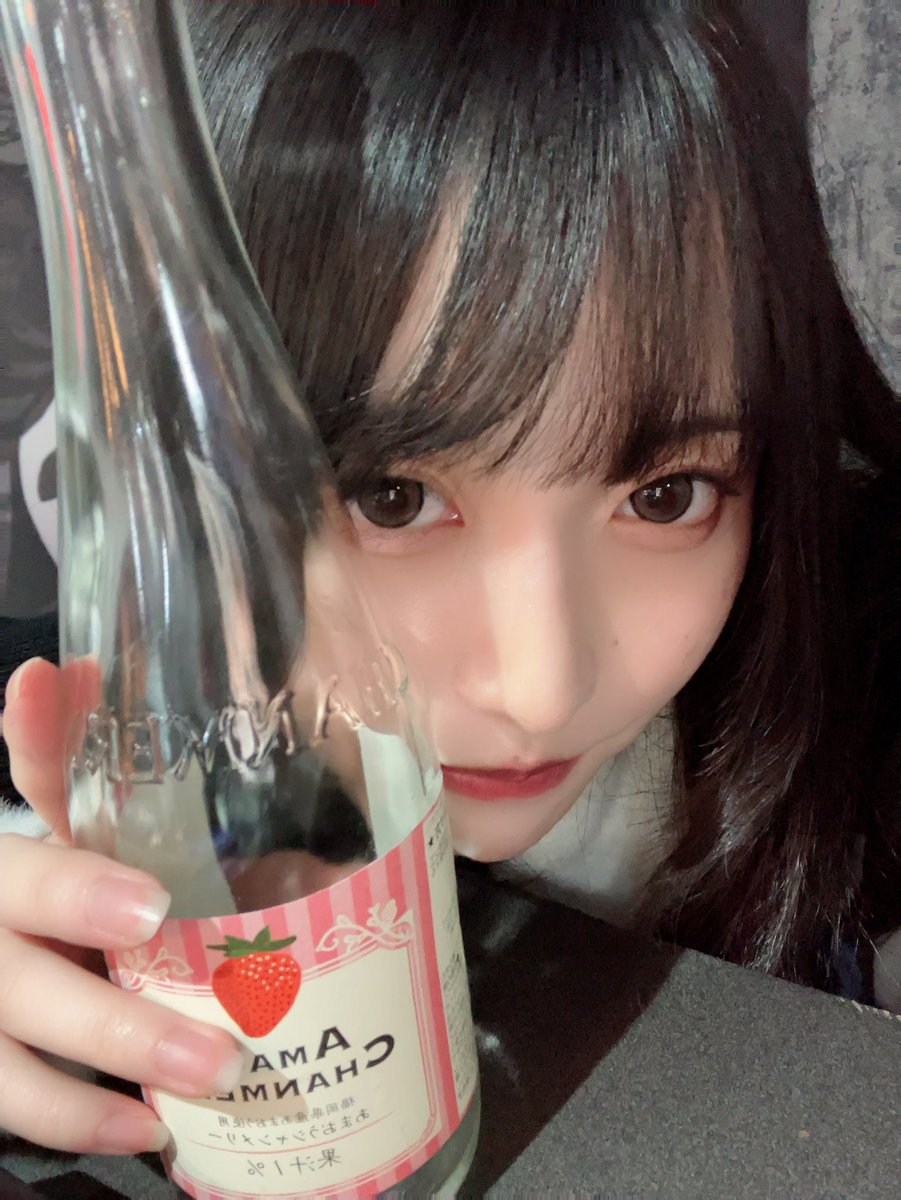 ありがとうございました❕
乾杯もチェキもショットも遠隔もありがとう꒰ᐡ´т ‧̫ т ̀ ᐡ꒱
酔っぱらいです久しぶりにこんなに酔えて嬉しい❕私服でした久しぶりの方もかわいいありがとうねᐡ ɞ̴̶̷ ̫ ᴗ̤ ᐡ嬉しいみんな幸せであってほしいよ力不足でごめんね😢
次は明日20日(土)13-20👓です絶対来て