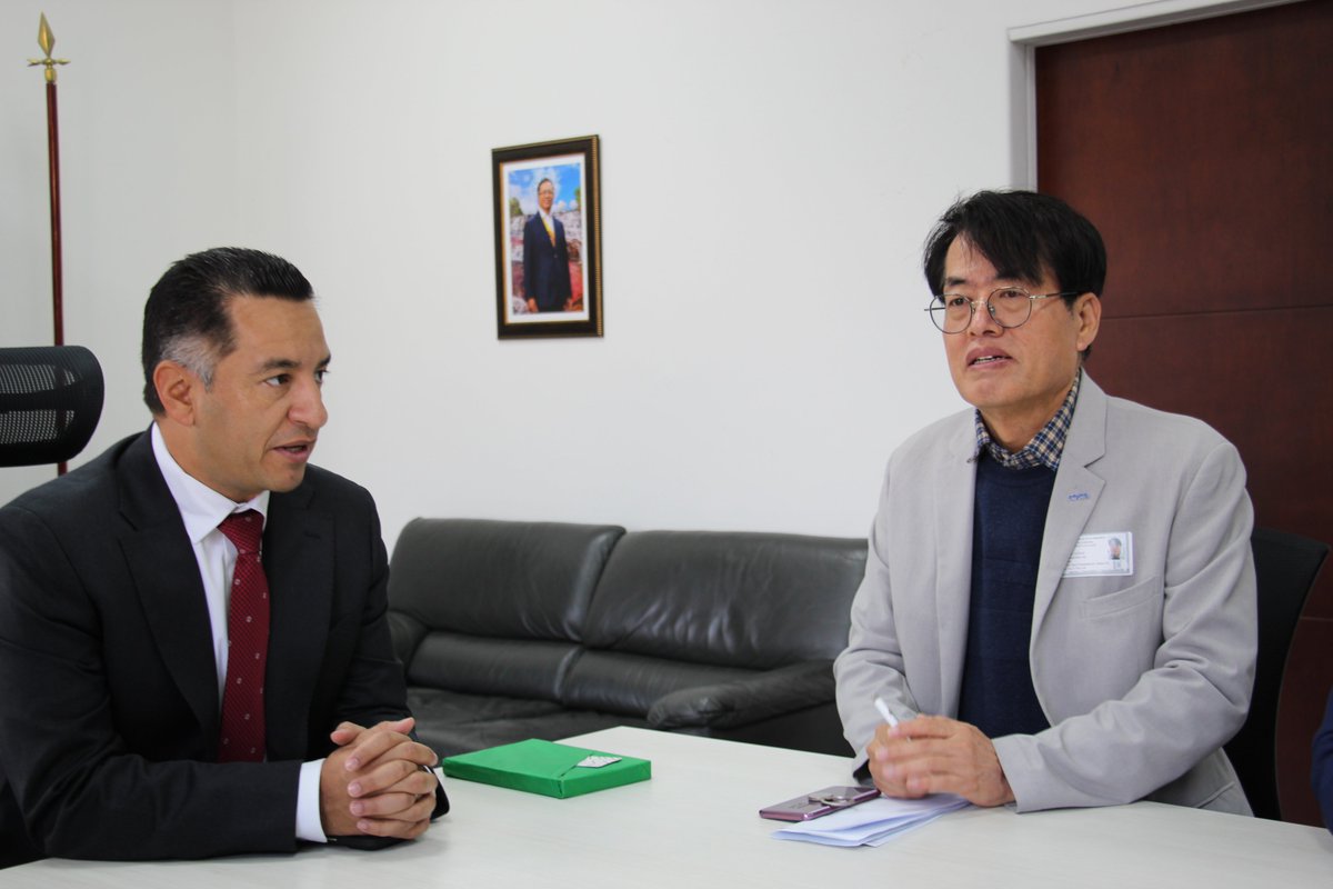 Recibimos de <a href="/KOICACOLOMBIA/">KOICA Colombia</a> la primera dotación de equipos para fortalecer el Portal Anticorrupción PACO II 🇨🇴🤝🇰🇷

Esta entrega fortalece nuestras capacidades institucionales y respalda el desarrollo de herramientas que promueven el control ciudadano en Colombia💻