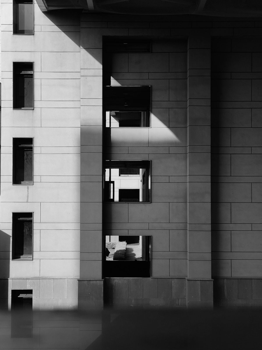 Sunlight settles on the classroom windows, calm and unassuming. It mirrors student life at IIM Udaipur growth built through patience, small efforts, and quiet perseverance. Becoming isn’t always loud; sometimes it’s steady, simple, and beautifully unnoticed.
#CampUsCorners