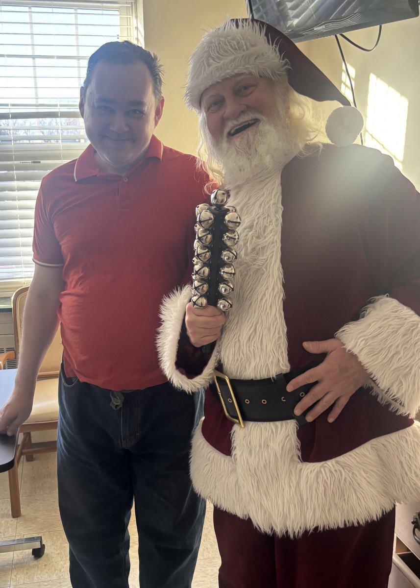 NextStepHC's tweet image. Santa made a special stop at Norwood Healthcare, with all of his cheer in tow! 🎅🏼 #Santa #Christmas #HolidayCheer #jolly