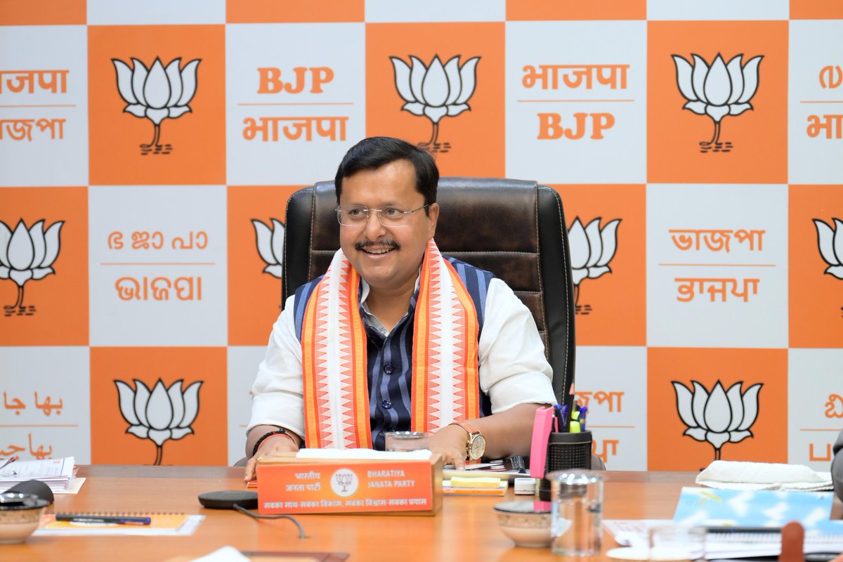 TawdeVinod's tweet image. सशक्त भाजपा, सशक्त भारत!

राष्ट्रीय कार्यकारी अध्यक्ष माननीय @NitinNabin जी की अध्यक्षता में आज राष्ट्रीय महामंत्रियों की प्रथम बैठक सम्पन्न हुई। 

बैठक में भाजपा के आगामी संगठनात्मक कार्यक्रमों और विभिन्न राज्यों में चुनावों के निमित्त सकारात्मक चर्चा हुई।

@BJP4India