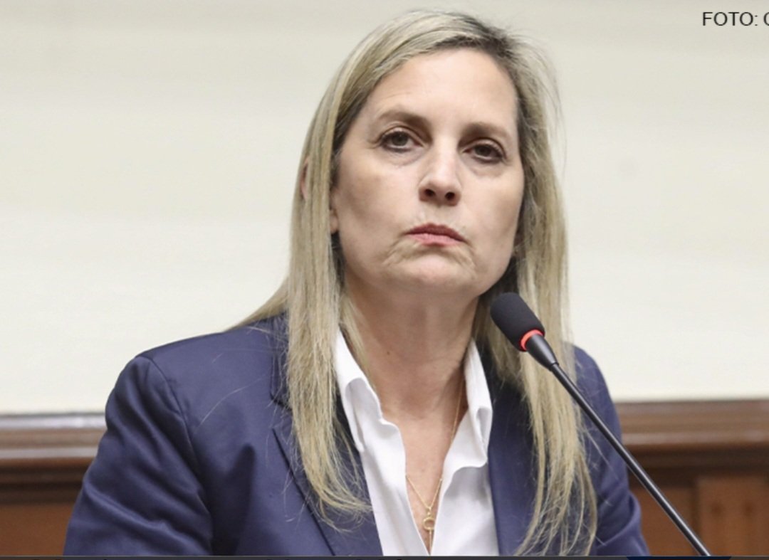 RoyAlta_Peru's tweet image. ¿Quién merece estar en La Próxima 
Cámara de diputados??

Maricarmen Alva      Mirtha Vásquez 

              RT                                 Me Gusta