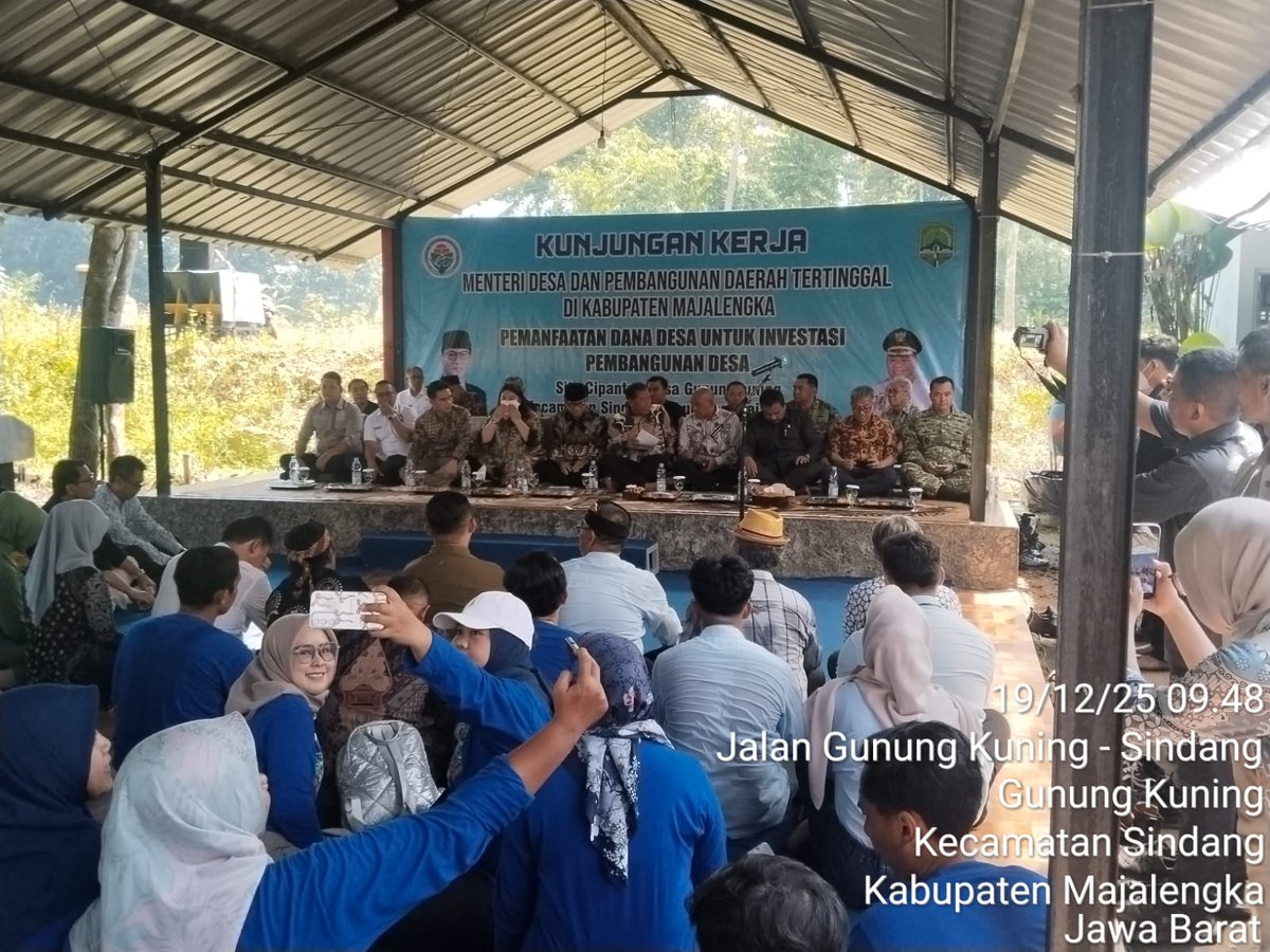 MudaRyo's tweet photo. Menteri desa Bapak Yandri Susanto, melaksanakan peletakan batu pertama pembangunan gerai KDMP di desa Gunungkuning, kecamatan Sindang, Kabupaten Majalengka Jabar
#MenteriDesaKawalKDMP
#PendampingDesakawalKDMP
#KDMPUntukKesejahteraanRakyat
@prabowo
@YandriSusanto
@ArizaPatria https://t.co/9TuxT08bwZ