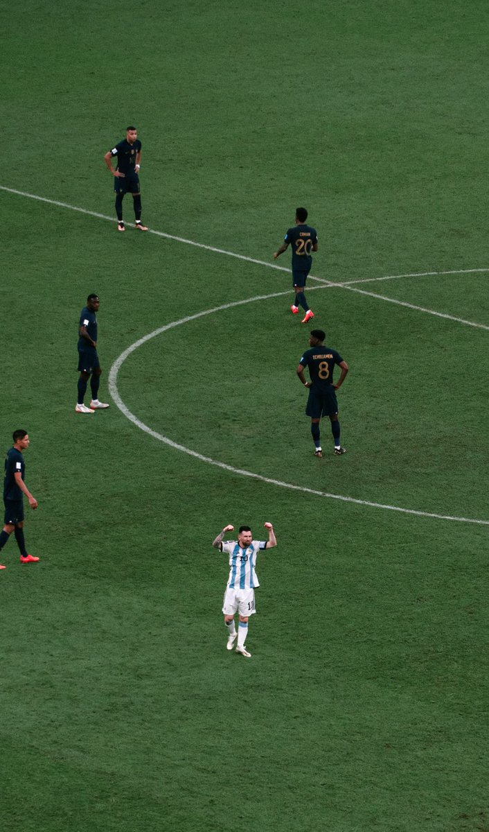 Messias30_'s tweet photo. Contra el mundo.

Y ganó. https://t.co/xpZtHCXEu5