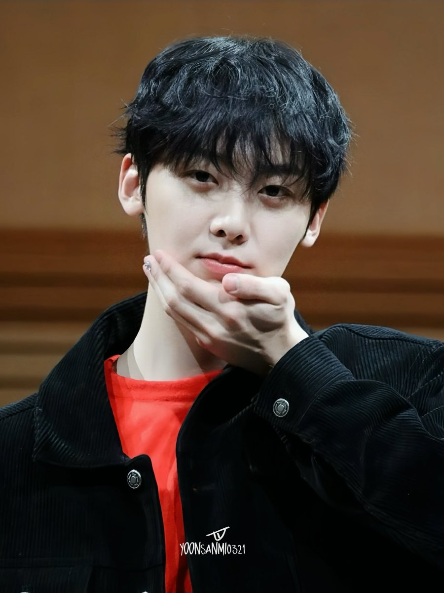 2025 더 파이널 아궁빵 🫴
가나디가 너무나도 미남이라 현기증 남😇
#윤산하 #YOONSANHA #ユンサナ
