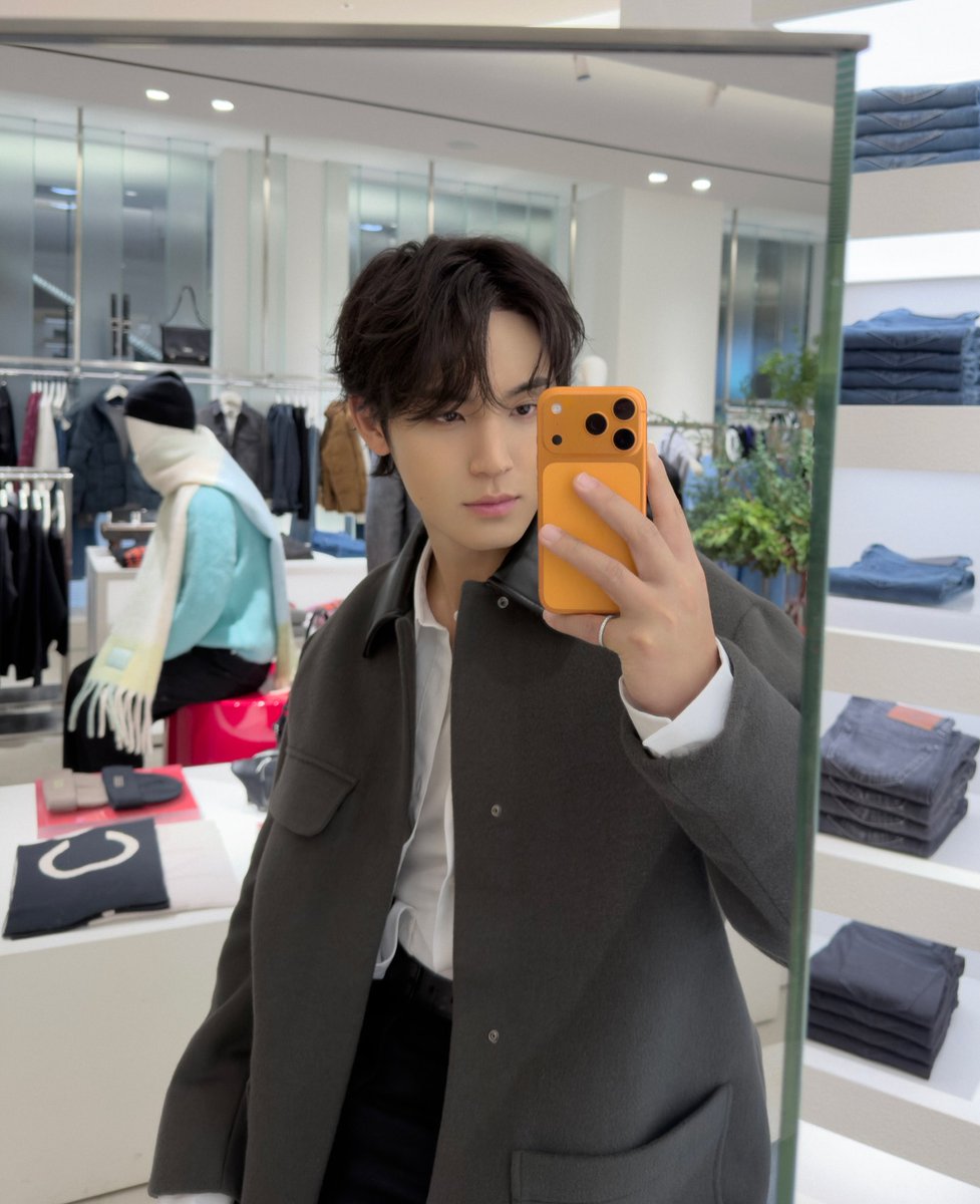 moeum_zip's tweet image. 😁😁😁😁