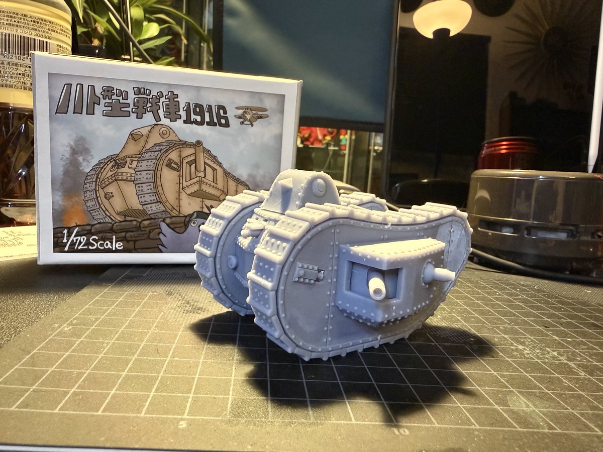 ＊＊ともりん＊＊ページ ともりんさん@tomorin3939 の「ハト型戦車」購入。めっちゃイイw 戦争