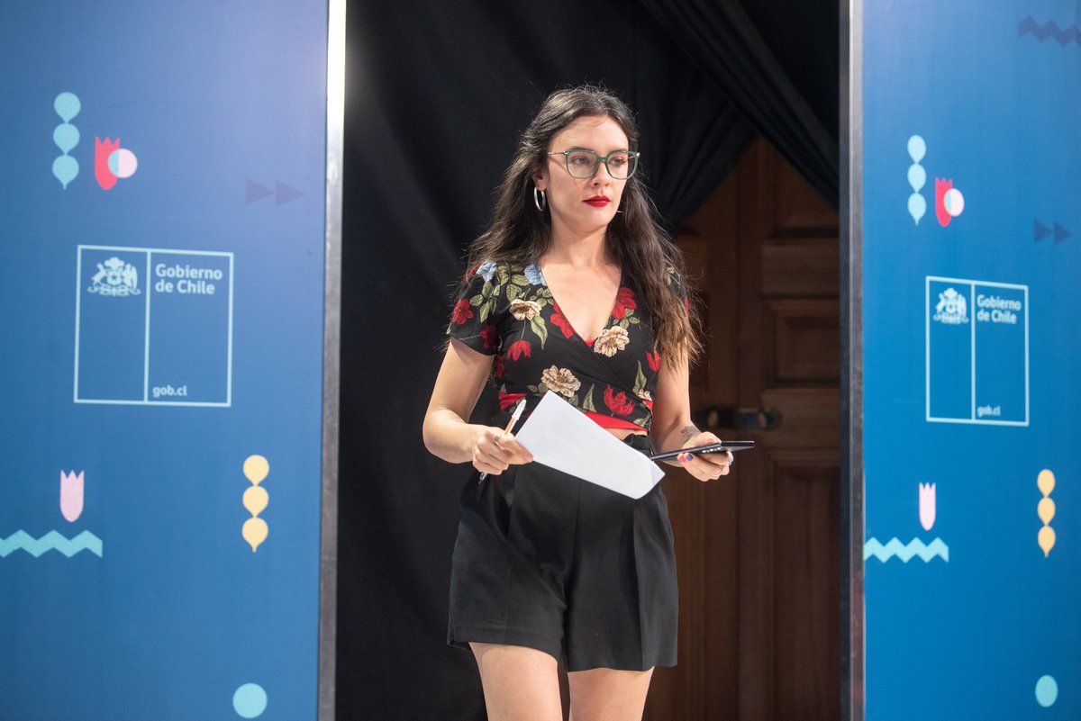 CarlosAmpuero's tweet image. @camila_vallejo, Geógrafa, Presidenta de la Fech, Parlamentaria electa 2 periodos con primeras mayorías, Reconocimiento a la persona del Año The Guardian 2011, Líder Estudiantil Mundial en la Defensa de los DDHH por Amnistía ,Ministra Gob

Mara Sedini cantante de Bar 

Niveles