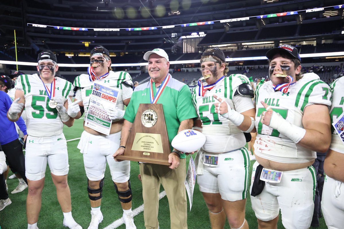 Couldn’t have asked for a better Senior Year. #WorkWins

🥇Texas 3A D2 State Champions (16-0)

UIL State Championship All-Star Team

Full Stats:
79 pancakes
1.5 sacks allowed on ~400 passing attempts 

Full film coming soon

<a href="/hawks_wall/">Wall Hawk Football</a> <a href="/CoachWhiteDB1/">Coach White</a> <a href="/WebbFBAcademy/">Webb Football Academy</a> <a href="/806hsscmedia/">Jasone Pearson</a>