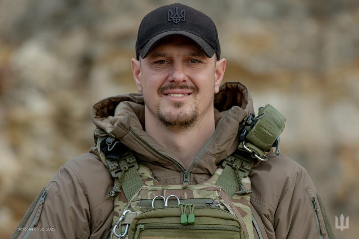 DefenceU's tweet image. Steel can bend. Walls can fall.
But the spirit of Ukrainian warriors remains unbroken.
#StandWithUkraine 

📷: 44th Mechanized Brigade