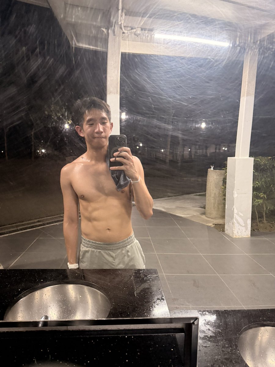 kenpullsup's tweet image. Night time cardio