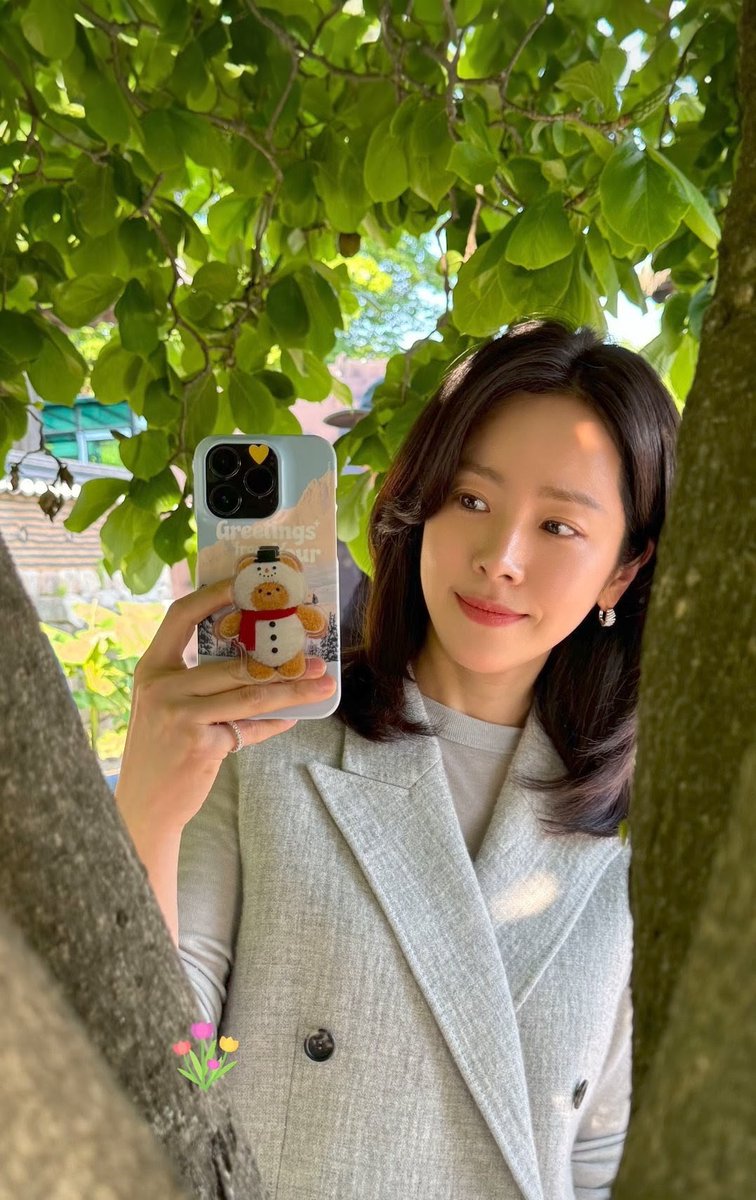 junminmedia's tweet photo. her, through his lens📷 https://t.co/fdjYfRO7zE