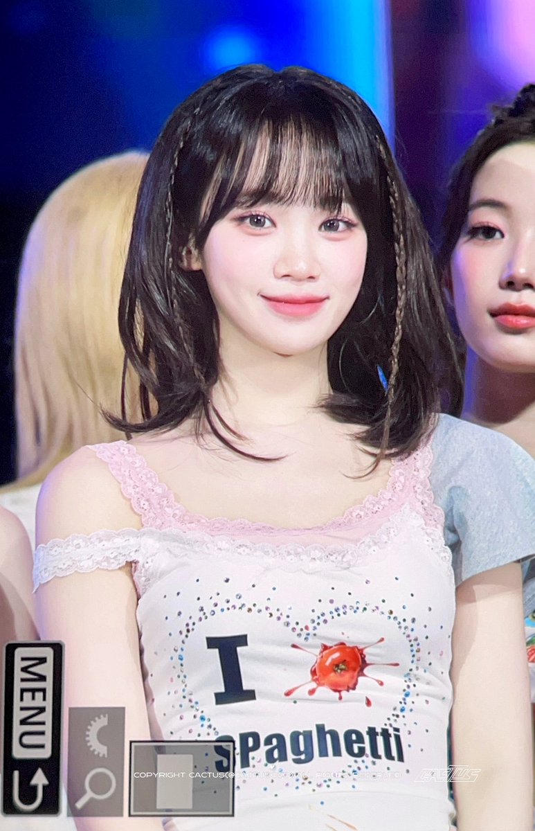 𝟮𝟱𝟭𝟮𝟭𝟵 가요대축제 김채원 기엽다 히히
#LE_SSERAFIM #CHAEWON #김채원
#チェウォン #르세라핌 #채원