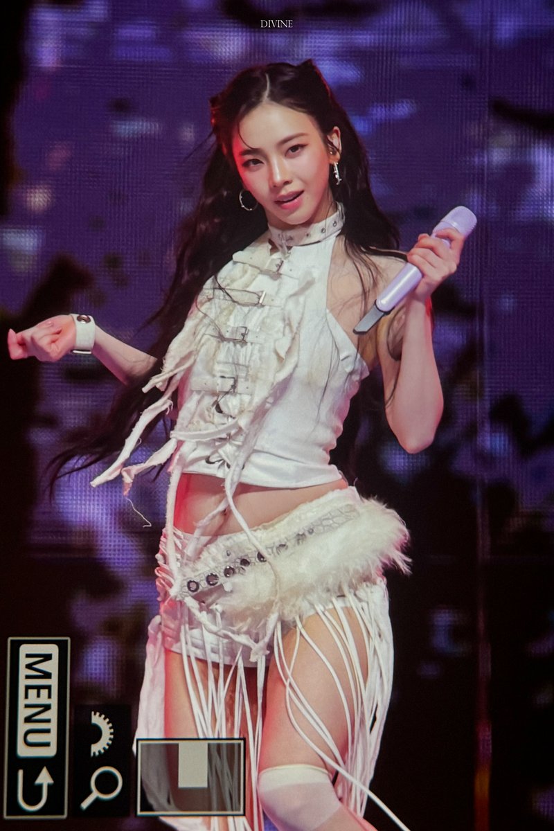 divine_0411's tweet photo. 251219

#카리나 #KARINA #에스파 #aespa https://t.co/Tn15NyLZmH