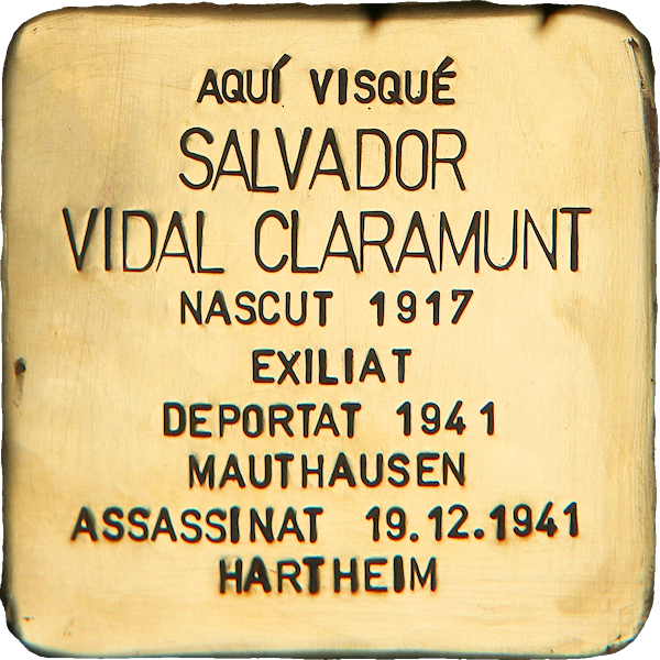 IStolpersteine's tweet photo. #OTD en 1941 fue asesinado en el castillo de Hartheim
SALVADOR VIDAL CLARAMUNT
🔻 #deportado
En Sabadell, la ciudad donde vivía, un 🟨 #Stolpersteine le recuerda.
"Una piedra, un nombre, una persona"
#RememberHartheim https://t.co/5mTu9bYLQZ