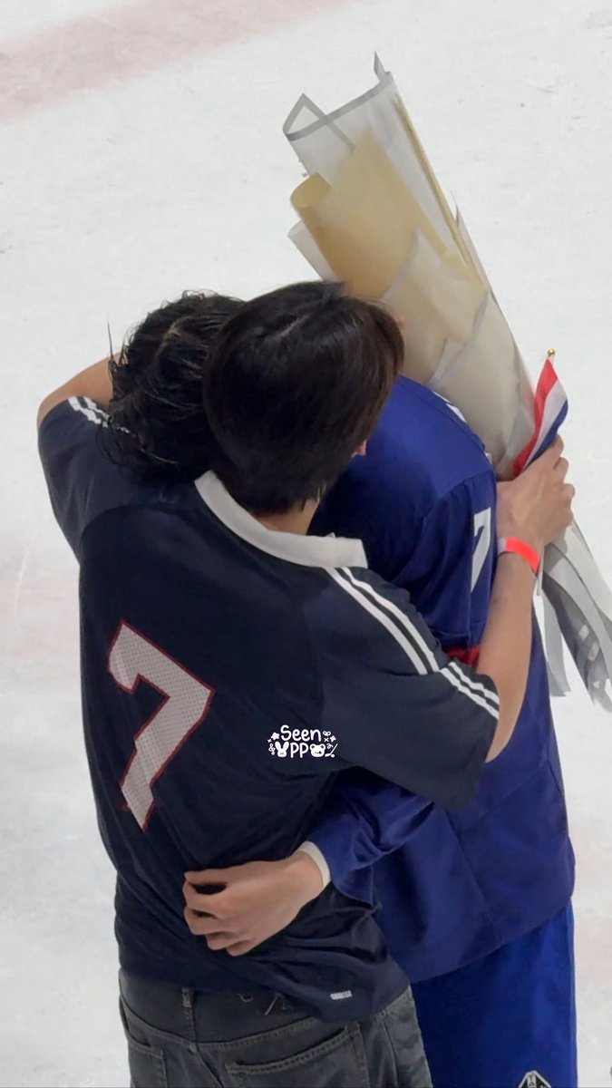 jjaoseenml's tweet image. ภีมกอดภูเป็นนาทีเลย😭😭😭😭
#PEEMTANAT #PHUTATCHAI #ICEHOCKEYTHAILAND