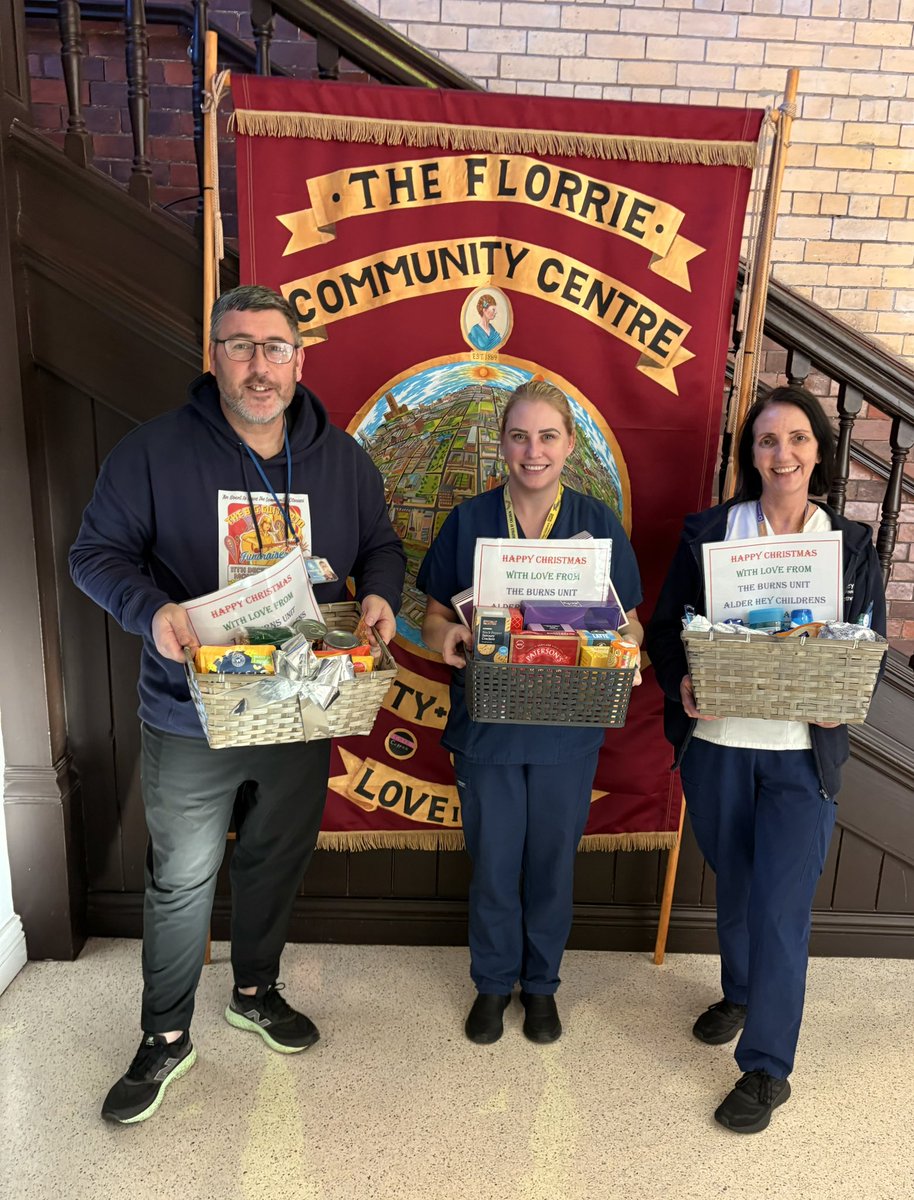 WalkFlorrie's tweet image. What an amazing visit from Amanda &amp;amp; Jo from @AlderHey children’s burns unit.

The girls work tirelessly &amp;amp; are only a small unit but still managed to arrange a collection between them. 

The work these nurse’s do is beyond approach &amp;amp; to think they had the time to think of…