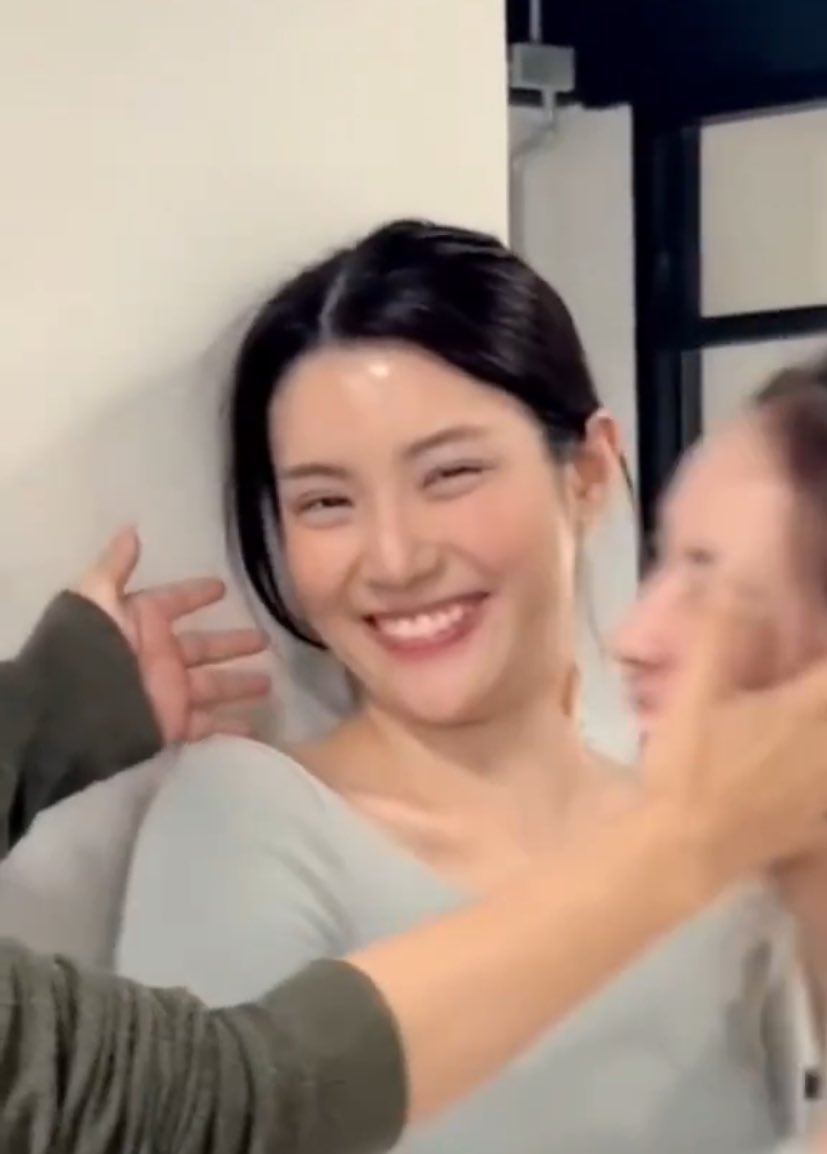 ginny after the kiss 😭😭😭

#GinJay #ginnynatnicha #aangelinaass