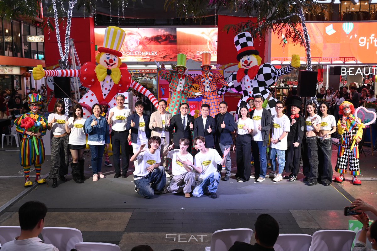 StarDelight_ent's tweet image. เริ่มแล้ว!! กระดานความสนุกสุดยิ่งใหญ่ “PMCU Presents Siam Street World Stage 2025” ฉลองปีที่ 9 เนรมิตสยามสแควร์เป็นบอร์ดเกมยักษ์! ขนทัพนักแสดงสตรีทโชว์ระดับโลกบุกสยามสแควร์ วันนี้ - 21 ธ.ค. 68 เข้าชมฟรี!

#siamstreet2025 #SiamStreetWorldStage2025 #streetshow #bex #Siamsquare