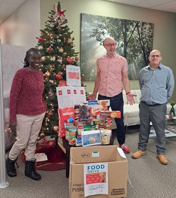 ShipRailCAN's tweet image. The holidays is a time to think about others.
This year our employees were encouraged to donate to the Ottawa Food Bank Holiday Fund Drive helping those in need. We raised $965 in donations along with food items.
Donate at: tinyurl.com/ywnnjfsz

#HappyHolidays #Ship #Rail
