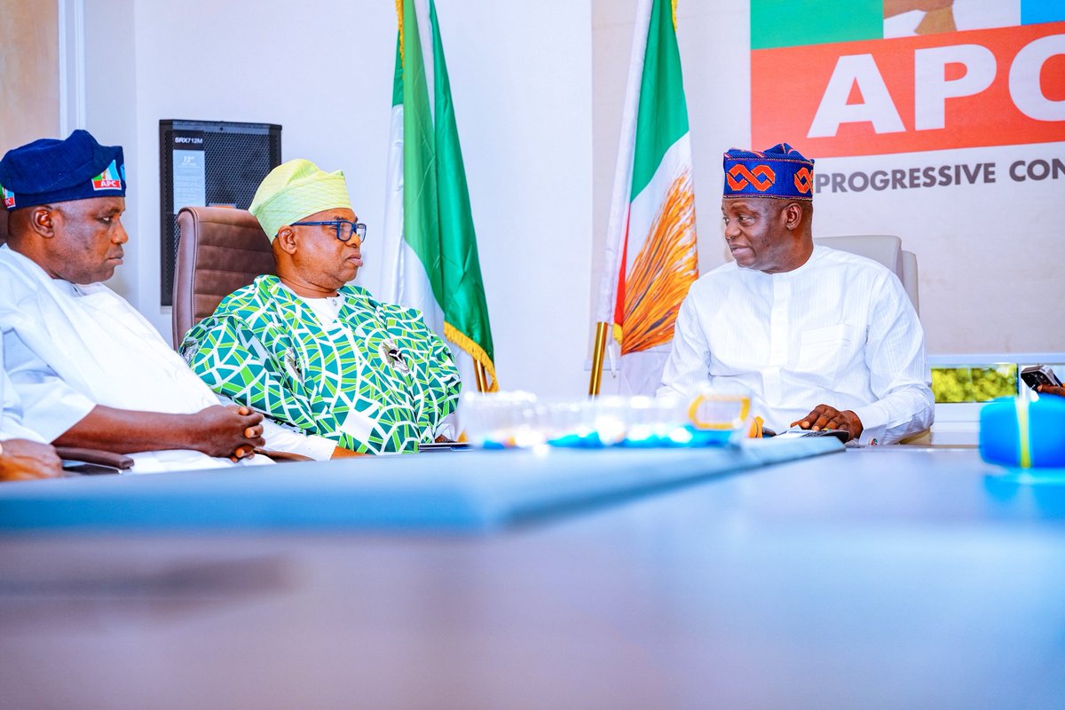 nentawe1's tweet photo. Today, at the APC National Secretariat in Abuja, I had the honour of presenting the Certificate of Return to our Osun State governorship candidate, Asiwaju Munirudeen Bola Oyebamiji.

The occasion was witnessed by the National Secretary, Senator Ajibola Basiru; National Organising Secretary, His Excellency Alhaji Sulaiman M Argungu and Nze Chidi Duru, Deputy National Organising Secretary.

It is particularly heartwarming that Asiwaju Oyebamiji emerged by consensus. This speaks to unity, maturity, and teamwork; values that must be sustained. Leadership is collective, even though the glory eventually rests on one shoulder. Working with the entire family is not optional; it is essential.

For the past three years, Osun State has been defined more by optics and theatrics than by tangible development. Governance has too often appeared as performance, with little in terms of concrete projects or enduring impact that the people can truly point to.

Osun deserves far more than symbolism. Our people deserve visible development, functional infrastructure, economic opportunities, and purposeful leadership that understands governance as serious business, not entertainment.

With the APC, Osun is set for a clear shift in direction. From the moment we secure victory at the polls next year, the state will begin to witness real, measurable progress; projects that can be seen, touched, commissioned, and sustained. Roads, schools, healthcare facilities, economic initiatives, and people-centred policies will take centre stage.

This will mark the beginning of a new era of competence, focus, and delivery. An era where leadership is judged not by dance steps, but by results. An era where government works, and works for the people.

Osun is ready for progress.
Osun is ready for serious governance.
Osun is ready for APC-led development.

Osun was the only South-West state the President lost in the last general election. That must not happen again. This time, we are determined to win convincingly for our candidate in Osun and for President Bola Ahmed Tinubu in 2027.
