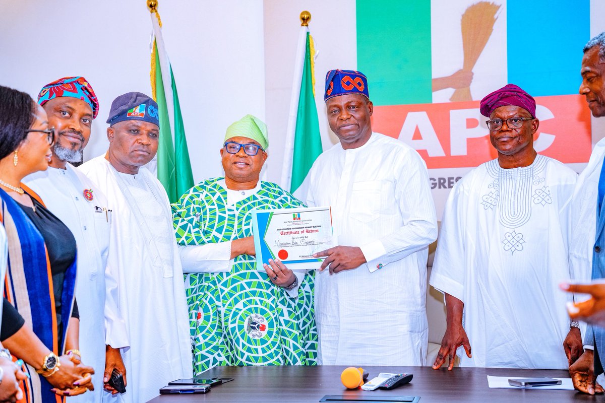 nentawe1's tweet photo. Today, at the APC National Secretariat in Abuja, I had the honour of presenting the Certificate of Return to our Osun State governorship candidate, Asiwaju Munirudeen Bola Oyebamiji.

The occasion was witnessed by the National Secretary, Senator Ajibola Basiru; National Organising Secretary, His Excellency Alhaji Sulaiman M Argungu and Nze Chidi Duru, Deputy National Organising Secretary.

It is particularly heartwarming that Asiwaju Oyebamiji emerged by consensus. This speaks to unity, maturity, and teamwork; values that must be sustained. Leadership is collective, even though the glory eventually rests on one shoulder. Working with the entire family is not optional; it is essential.

For the past three years, Osun State has been defined more by optics and theatrics than by tangible development. Governance has too often appeared as performance, with little in terms of concrete projects or enduring impact that the people can truly point to.

Osun deserves far more than symbolism. Our people deserve visible development, functional infrastructure, economic opportunities, and purposeful leadership that understands governance as serious business, not entertainment.

With the APC, Osun is set for a clear shift in direction. From the moment we secure victory at the polls next year, the state will begin to witness real, measurable progress; projects that can be seen, touched, commissioned, and sustained. Roads, schools, healthcare facilities, economic initiatives, and people-centred policies will take centre stage.

This will mark the beginning of a new era of competence, focus, and delivery. An era where leadership is judged not by dance steps, but by results. An era where government works, and works for the people.

Osun is ready for progress.
Osun is ready for serious governance.
Osun is ready for APC-led development.

Osun was the only South-West state the President lost in the last general election. That must not happen again. This time, we are determined to win convincingly for our candidate in Osun and for President Bola Ahmed Tinubu in 2027.