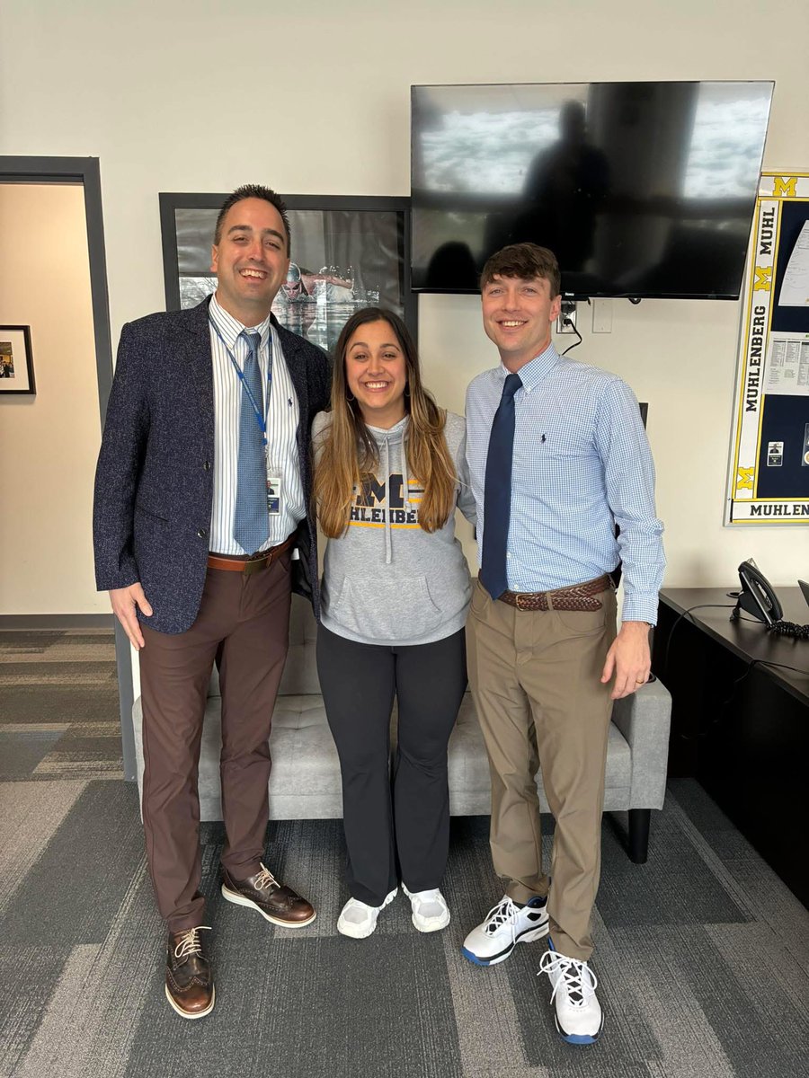 Chris Becker tweet media