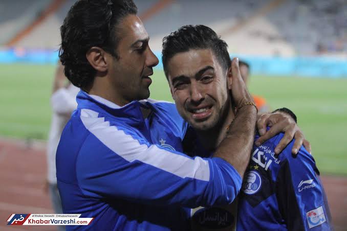 persepolisfc16's tweet photo. 22 بازیکن دو دور کامل پنالتی زدن به زور 7 گل رد و بدل شد تو چجوری تو دسته دوی آسیا با بهترین تیم تاریخت 7 تایی شدیی..؟ 😂🤔 https://t.co/YHZ1UXhB9Q
