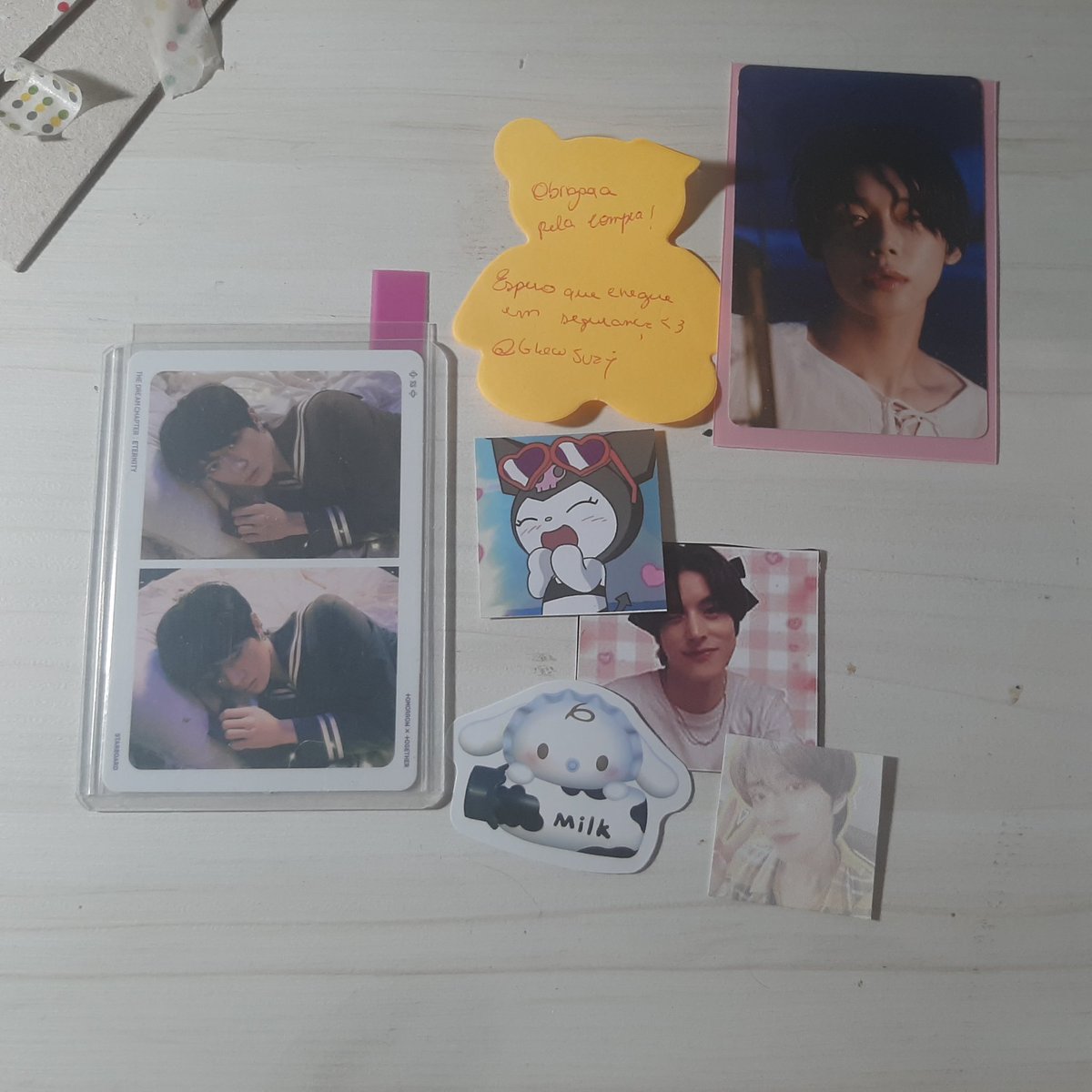 Toulousiie's tweet photo. Eu sempre quis fazer isso, é meu primeiro kkk Feedback positivo pra @glowsuzy!! Que não só me ajudou a comprar o photocard do tão falado por mim Beomgyu Eternity Dormindinho mas me ajudou a realizar meu sonho de ter ele em casa. O processo de compra foi muito tranquilo+ https://t.co/ULvXYaYDju