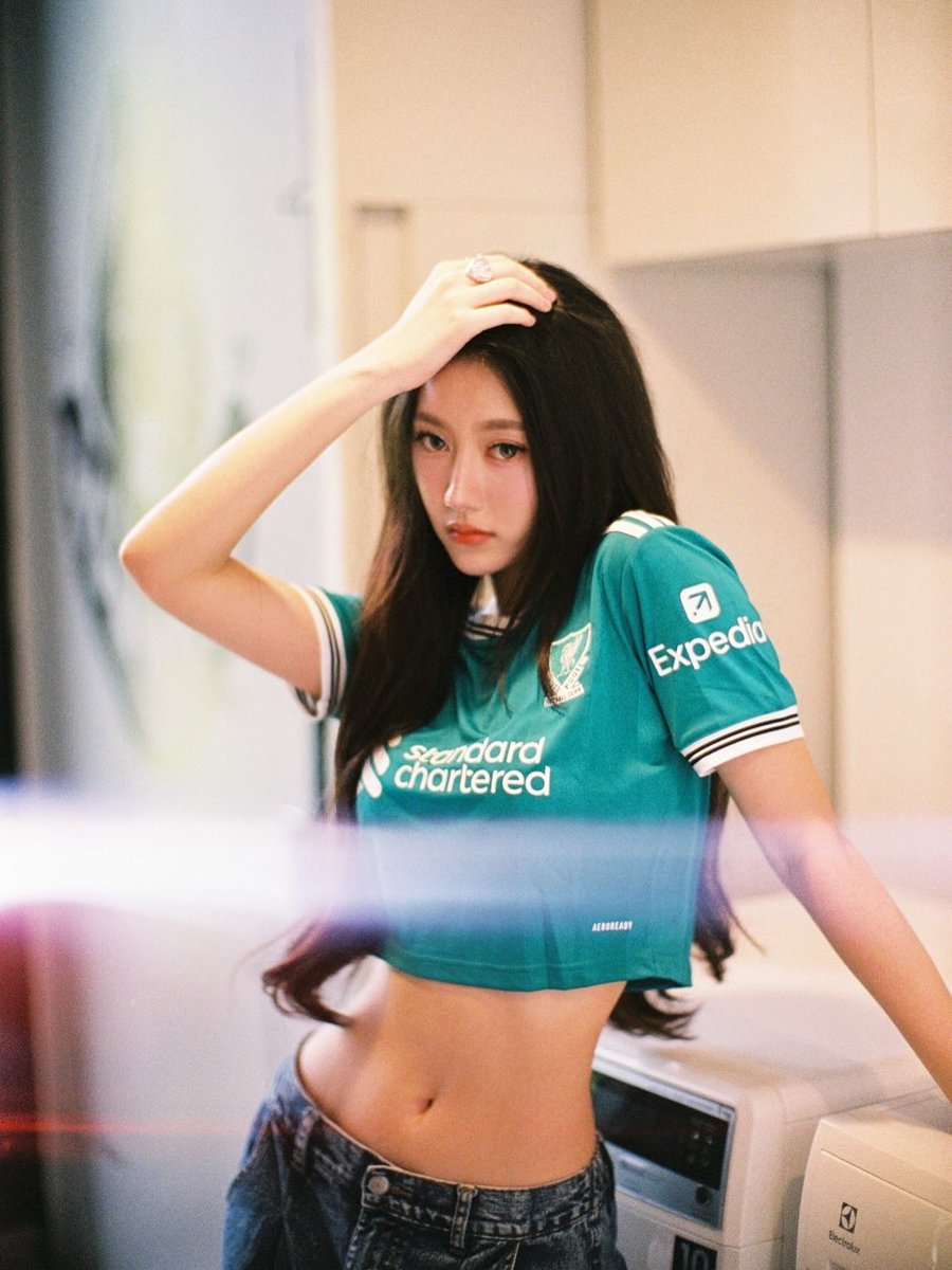 日本のへそ (@SarahMore94592) on X