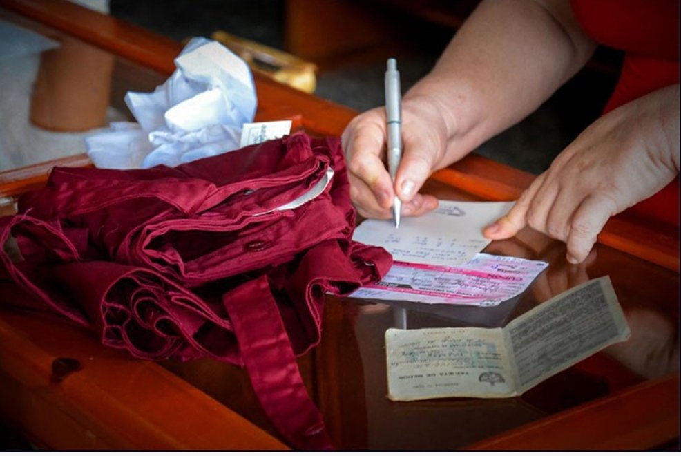 ¡En #Holguín, Yamarex ya cose el futuro! 🧵🎒 La UEB Confecciones Yamarex produce uniformes escolares para el curso 2025-2026. ¡Más de 110 mil entregados para este curso y en marcha para el siguiente, incluyendo a estudiantes becados! 💪
acn.cu/cuba/prosigue-…