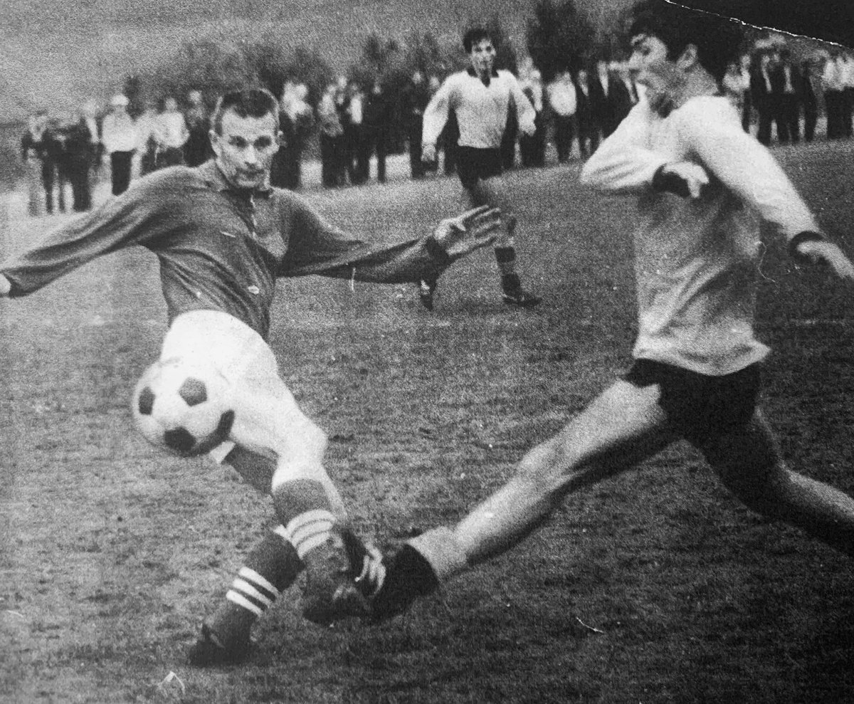 Legendefaktor på dette bildet - Arthur Arntzen♥️ vs Egil Drillo Olsen