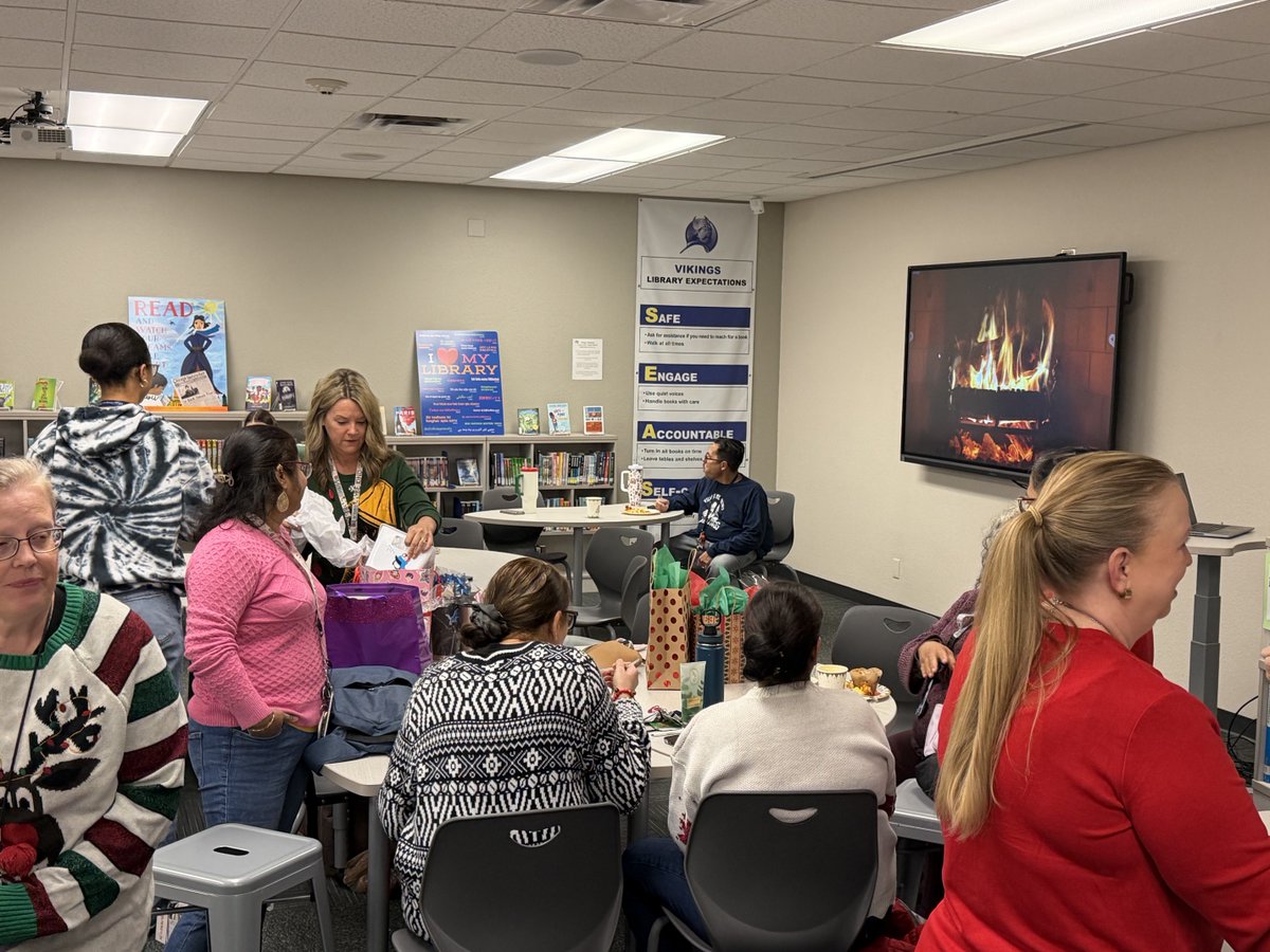 DVUSD Village Meadows Elementary School tweet media