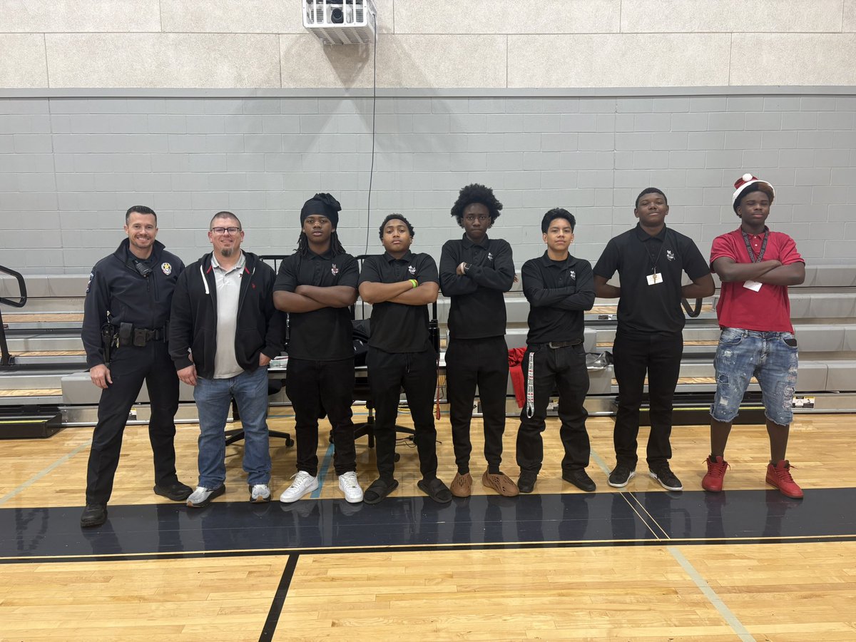 CoachTrevino22's tweet photo. Skeeter FCA spent time at Agnew this morning enjoying great fellowship and quality time together. Thank you for hosting us, and a special shoutout to Pastor Rick for leading worship! @SkeeterRecruits #T1ME https://t.co/Okz271Szke