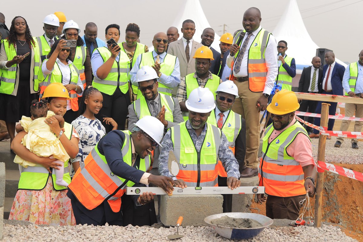 JustusPerez4's tweet photo. In line of duty at Microhaem Scientific @Microhaem making history as the first indigenous manufacturer of diagnostic test kits in the Great Lakes Region, following the commissioning of a Phase II facility led by Rt. Hon. @Thomas_Tayebwa Deputy Speaker of Parliament. https://t.co/Fm0eAOOeEl