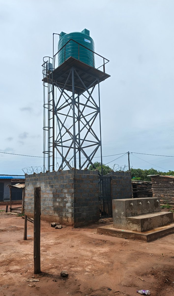 Kamakonde’s Long Wait for CDF Water

By Ackim Mugala

Fifteen kilometres west of Kitwe lies Kamakonde – known also as Kitwe West, a new township sprouting along the route to Kalulushi, testimony of Kitwe’s steady expansion.

In early 2023, men in work suits arrived with a clear