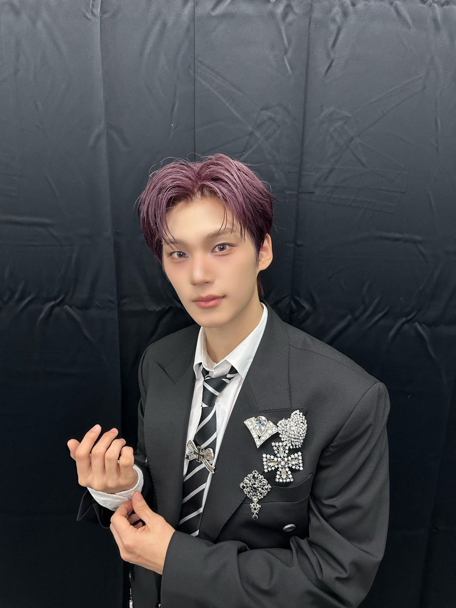 EVNNE_official's tweet image. 🦝🦊🐶🐰

#EVNNE #이븐
#2025KBS가요대축제