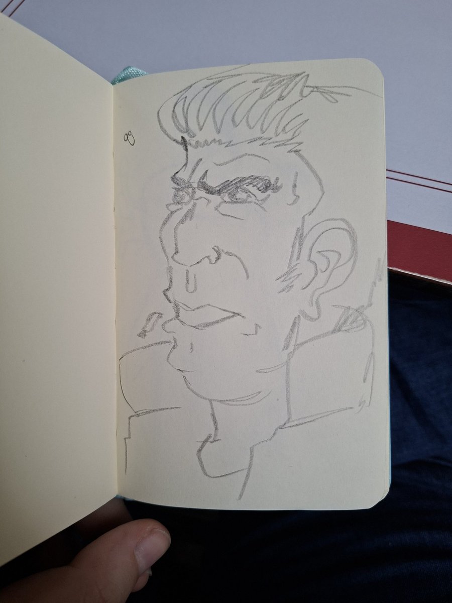 ramentemplado's tweet photo. un pibe en esta terraza me ha mirado mal por querer sentarme a su lado así que le he hecho un retrato 🩷 https://t.co/pI6AMEbCYU