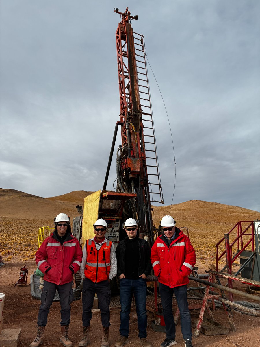 TedJButler's tweet image. Few silver projects are deserving of the label “world-class” — but after walking the ground at @AbraSilver's Diablillos project in pro-mining Salta, it became clear that this one was worthy 🥇 

For starters, Abra has already locked in a massive 350 Moz AgEq resource, comprised…